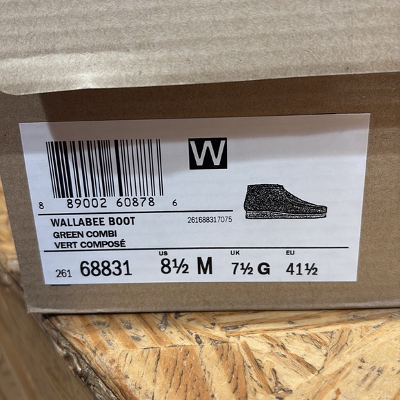 Brand new unworn discontinued Clarks Wallabee green combo. - Picture 4 of 4